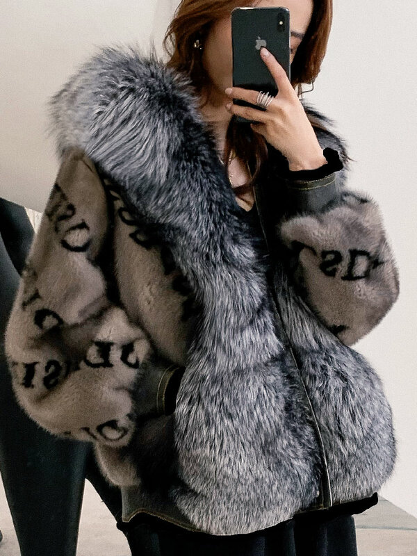Mantel Bulu Kulit Cerpelai Utuh Mantel Bulu Baru Musim Dingin Wanita Mode Cerpelai Muda Pendek