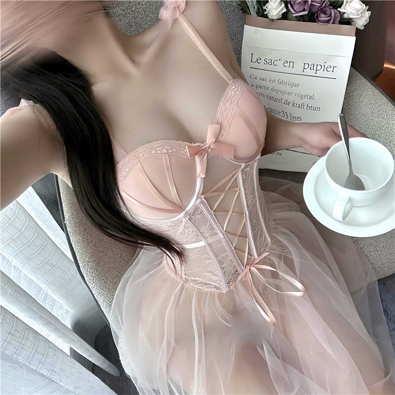 Pornographic lingerie, high-end and sexy, mesh perspective with chest cushion and steel ring gathered suspender nightgown