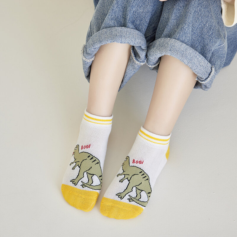 Lot de 5 paires de chaussettes d'été confortables et respirantes pour garçon et enfant, style décontracté et doux, motif dinosaure, pour le sport, pour étudiant de 1 à 12 ans, nouvelle collection 2024