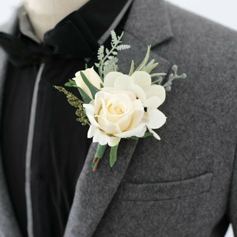 Beżowe Boutonnieres kwiaty sztuczne róże jedwabne białe gorsety na guziki drużbowie Boutonniere dla mężczyzn akcesoria ślubne