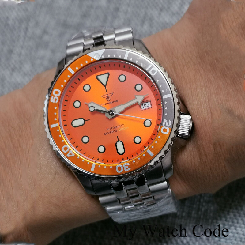 Tandorio 200m Wasserdichte Automatische Uhr für Männer NH35A Movt Krone zu 3,8 Sunburst Orange Luxus Tauchen Uhr Stahl Armband SKX