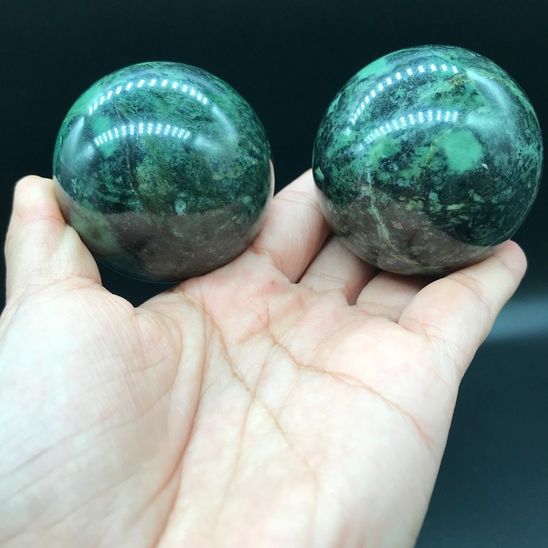 Natural Tibetan Jade Medicine King Stone Handball Fitness Ball Belt Magnetic Handle Gift Jewelry