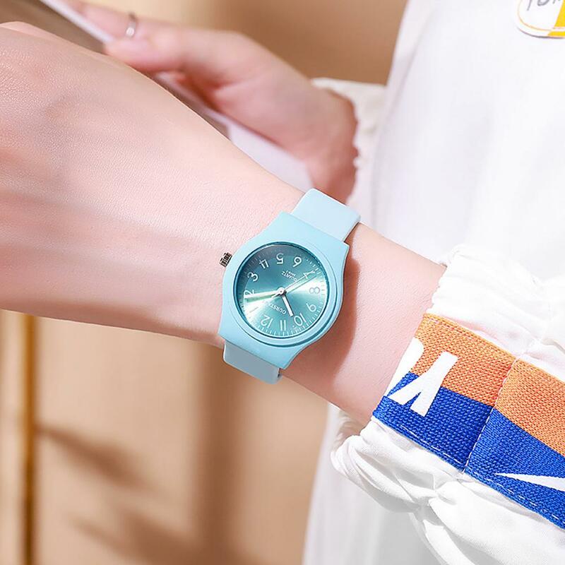 Letni kolor cukierków zegarek studencki koreański damski wskaźnik cyfra arabska moda na co dzień kobiety oglądają luksusowy zegar prosty zegarek na rękę