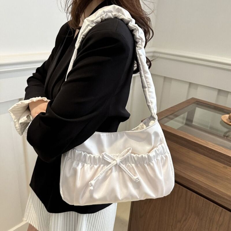 Borsa a mano pieghettata in raso borsa a tracolla portatile moda semplice con fiocco borsa a tracolla in stile coreano di lusso
