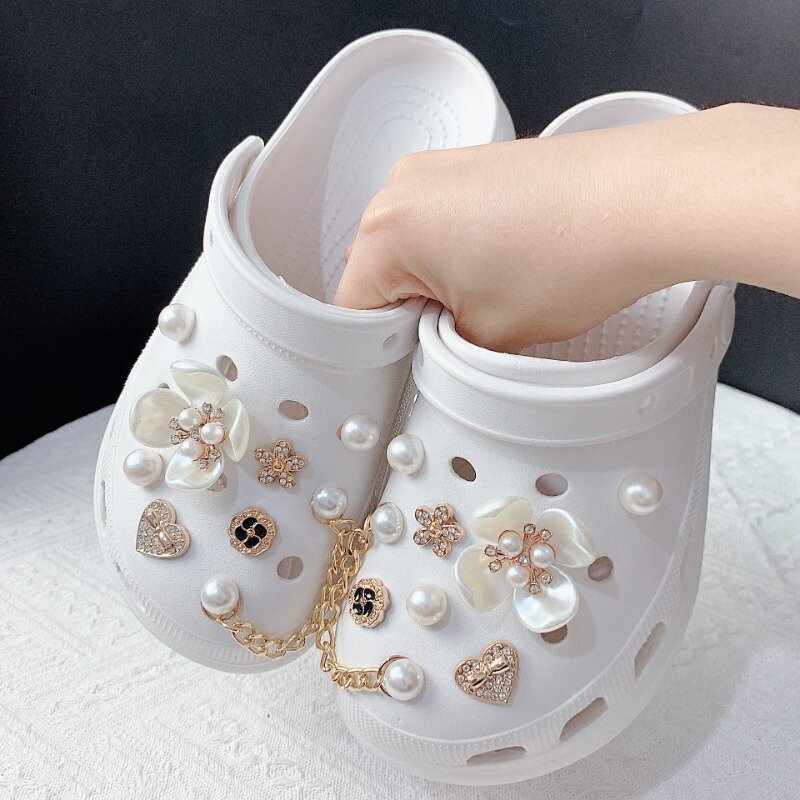 Croc Shoe Charms Pearl Four Leaf Flower DIY Sandals Chains Pins Slipper Acessories Personalized Decoration Party Gifts for Girls