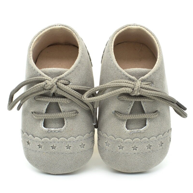 Sapatos coloridos para bebês, calçados da moda para meninos e meninas recém-nascidos, tênis casuais antiderrapantes pu para primeiros passos macios