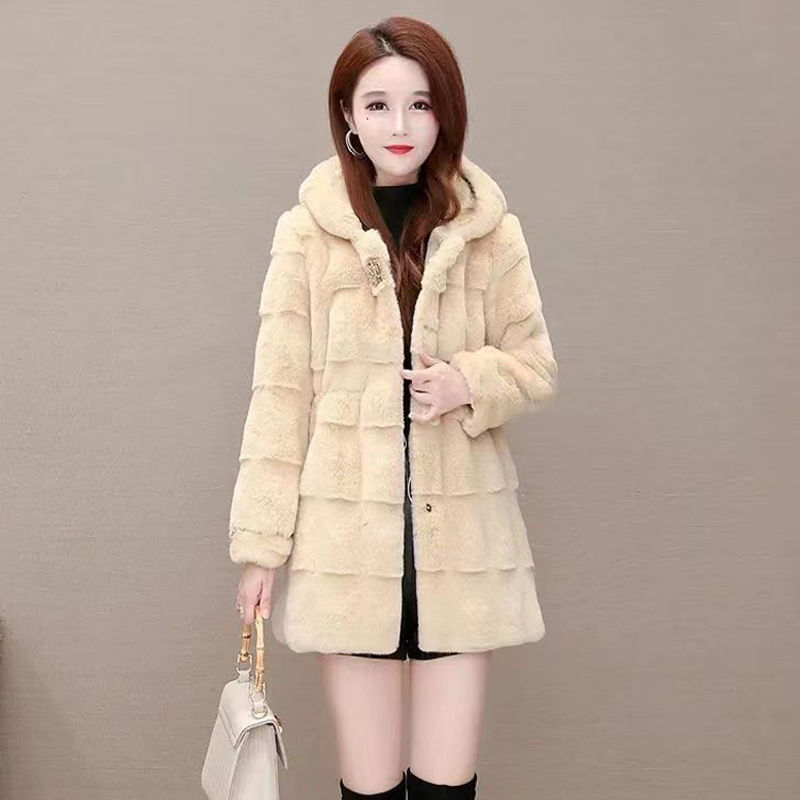 New Winter Haining Fur Resemble Martenvelvet  Female Casual Fashion Long Slim Loose Hooded Temperament Warm Coat Female.