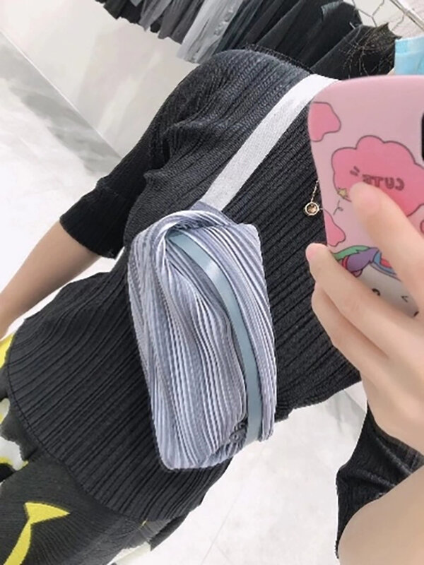 Borsa a tracolla da donna estiva pieghettata Miyake borsa per gnocchi di stilista coreano borsa da uomo e da donna firmata