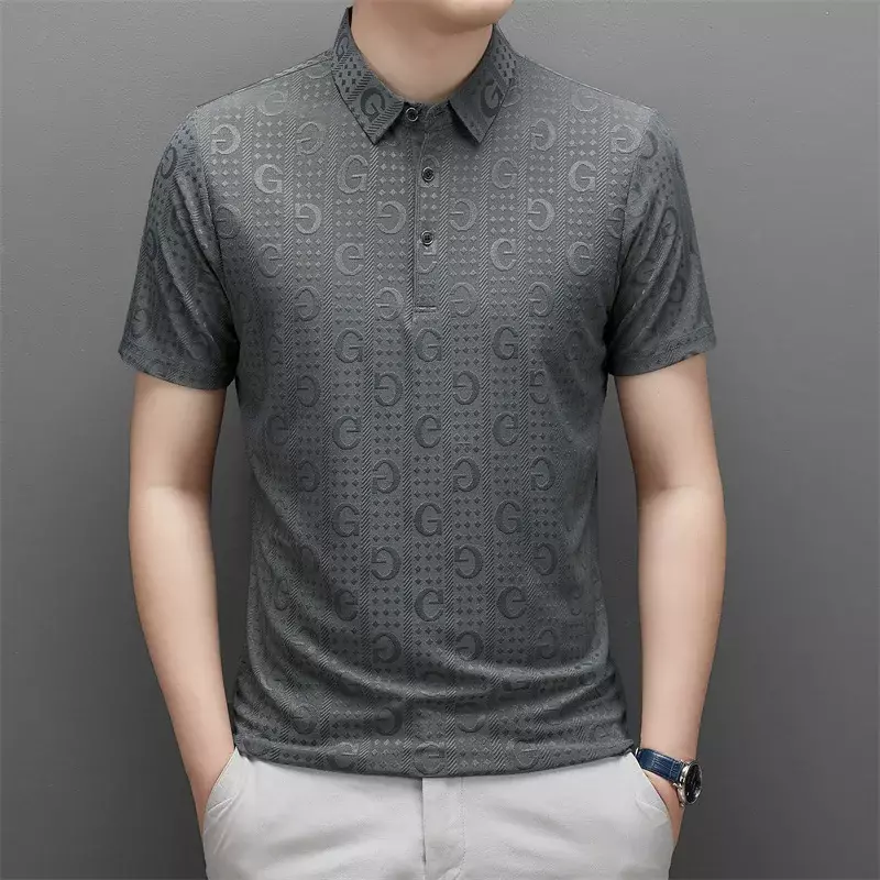 Camisa polo casual solta masculina, camiseta minimalista de padrão escuro, top fino, nova tendência, verão