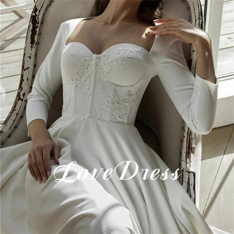Love Elegant Lace Applique Sweetheart High Low Stain Wedding Dress A-Line Three Quarter Floor Length Bride Gown Vestido De Novia