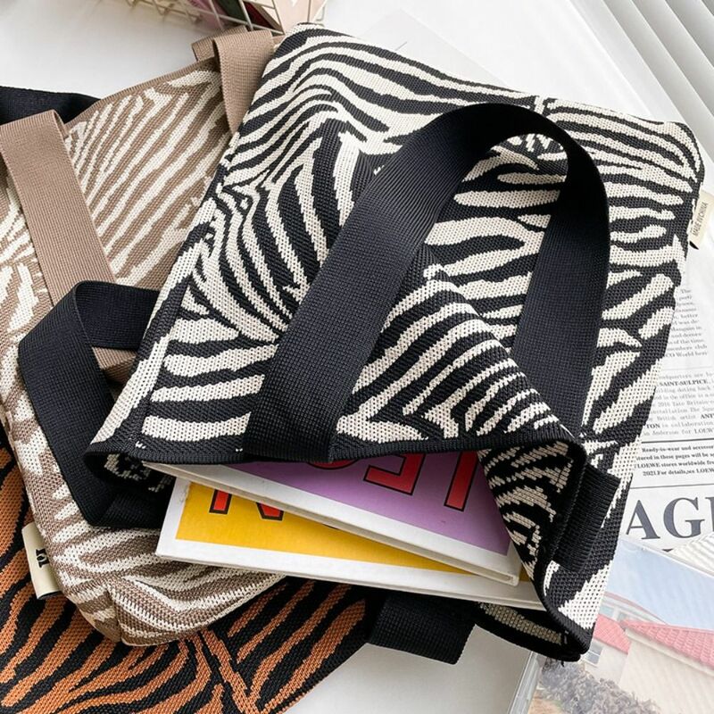 Плетеная сумка ручной работы с полосками зебры, вместительные шерстяные вязаные сумки на плечо, вязаный тоут для студентов