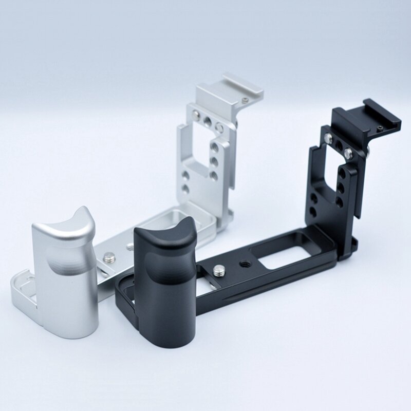 The Quick Release Plate With Hot Shoe Seat For The Hand-Held Bracket Of Fuji X-A7