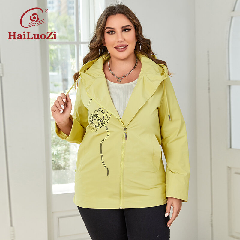 HaiLuoZi 2023 nuove donne Plus Size Trench giacca a vento con cappuccio di alta qualità Casual Slant Zipper femminile Short Jackects 731
