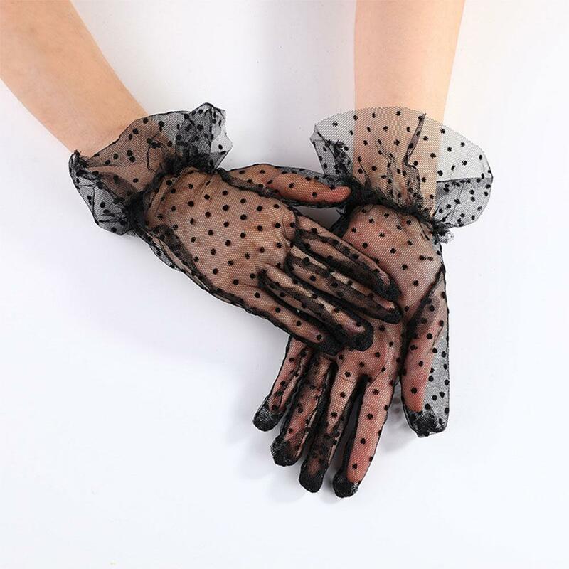Women Sexy Lace Gloves Vintage Polka Dot Short Black White Thin Mesh Gloves Wedding Bride Banquets Lady Gloves Dress Accessories