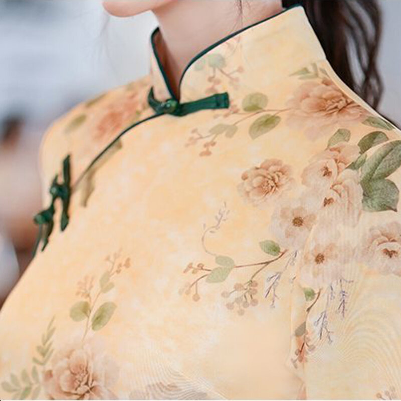 Frühling neue gelbe Kleid Frauen chinesische elegante Retro traditionelle Kleid Qipao Druck Cheong sam lange Qi Pao Kleider Overs ize 5xl