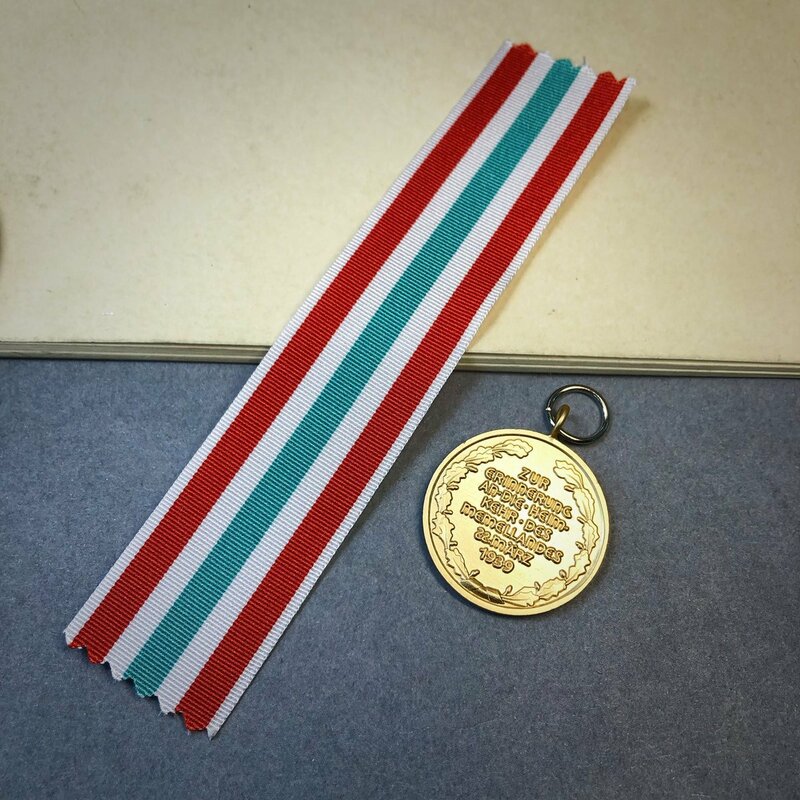 Medaglia d'onore tedesca spot di vendita calda, medaglia commemorativa straniera austriaca, emblema, medaglia sovietica, decorazione pendente