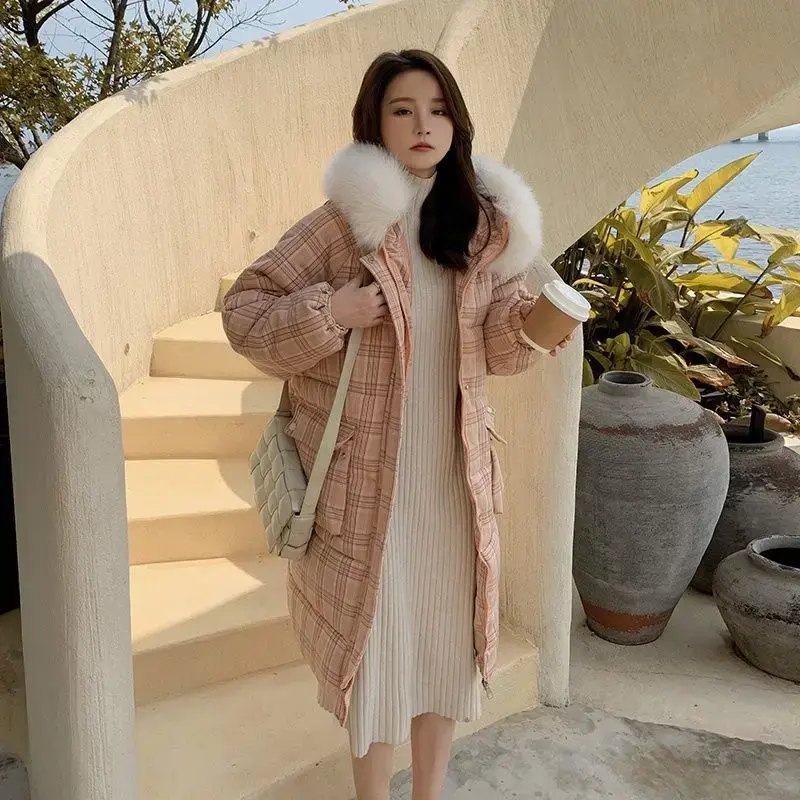 Casaco de algodão xadrez feminino, jaqueta com capuz, gola de lã, comprimento médio, grosso, quente, coreano, novo, inverno, 2023