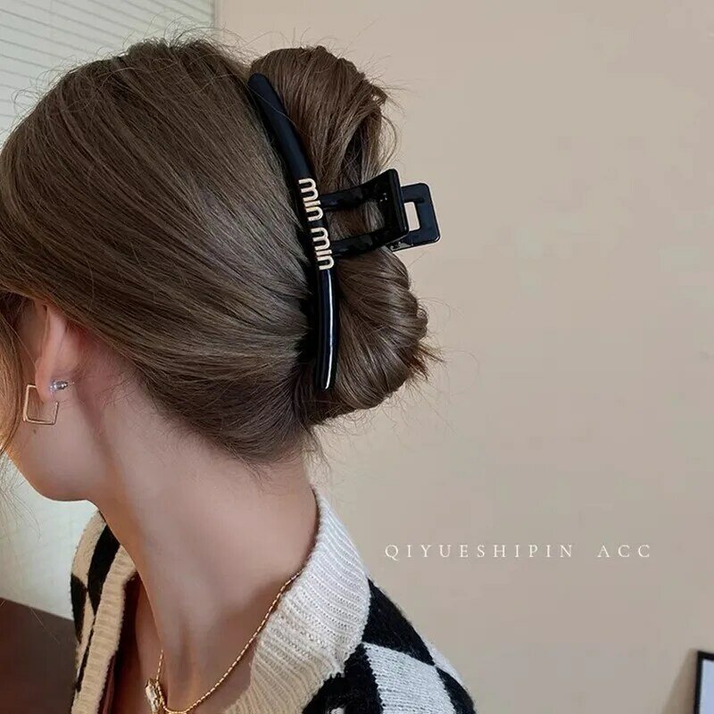 2023 nova moda acrílico metal acessórios letra grab grampo de cabelo franja clip para mulheres menina coreano strass cabelo garras bandana
