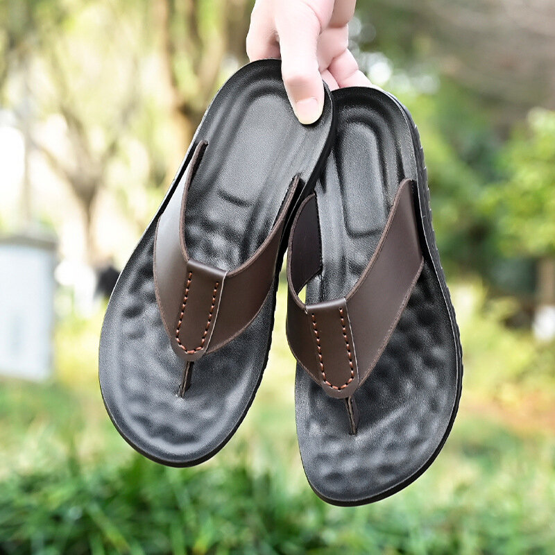 ฤดูร้อนใหม่รองเท้าแตะชาย Flip Flops คุณภาพสูง Antiskid Beach รองเท้าแตะชายผู้ชายแฟชั่นของรองเท้าลำลองส้นเตี้ยแพลตฟอร์ม Flip Flops
