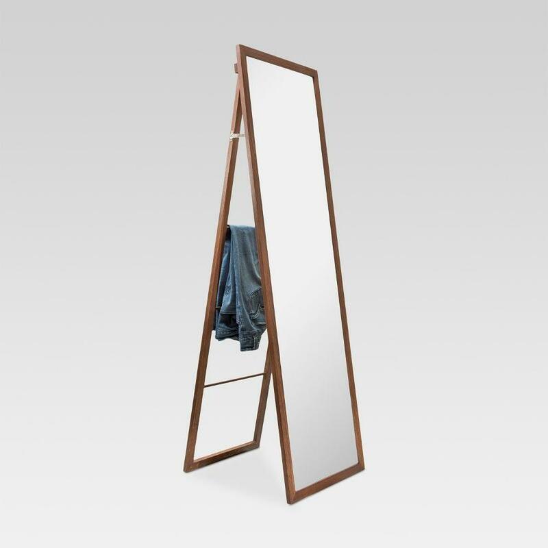 Marco de madera de nogal, espejo de pie de longitud completa con escalera trasera, estilo contemporáneo, hogar independiente y espacioso, 20 "x 65"