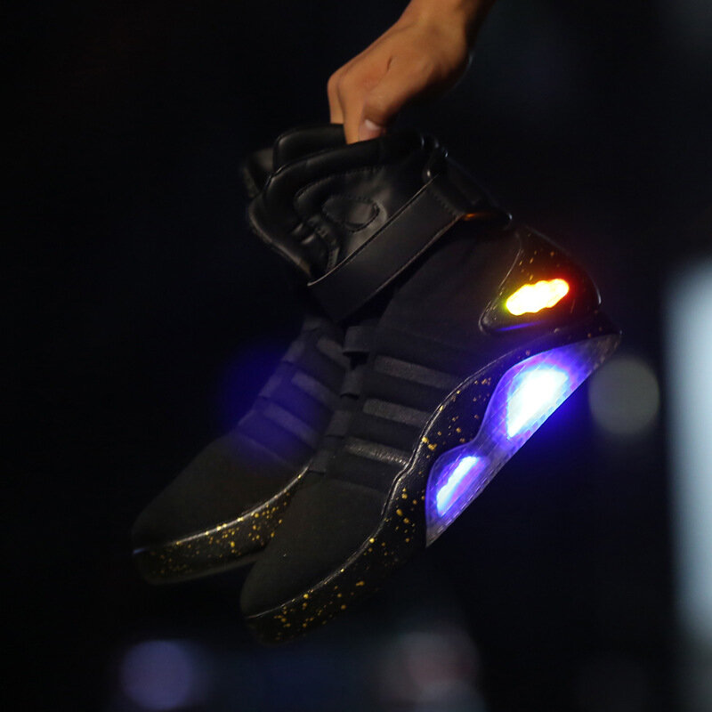 Chaussures de skateboard LED pour hommes, femmes, garçons et filles, chaussures lumineuses rechargeables par USB, chaussures de fête pour hommes, bottes de soldat cool, neuves
