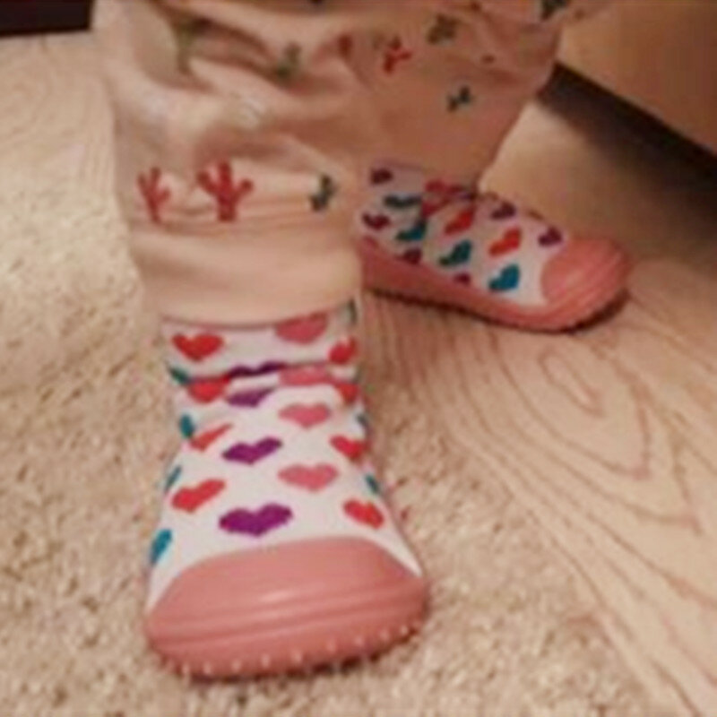Calcetines antideslizantes de fondo suave para niños y niñas, zapatos para recién nacidos, calcetines con suelas de goma, calcetines para bebés