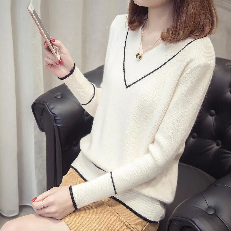 สเวตเตอร์2024 MODE Korea สำหรับผู้หญิงฤดูใบไม้ร่วงฤดูหนาวเสื้อถักไหมพรมคอวีแขนยาวอบอุ่น