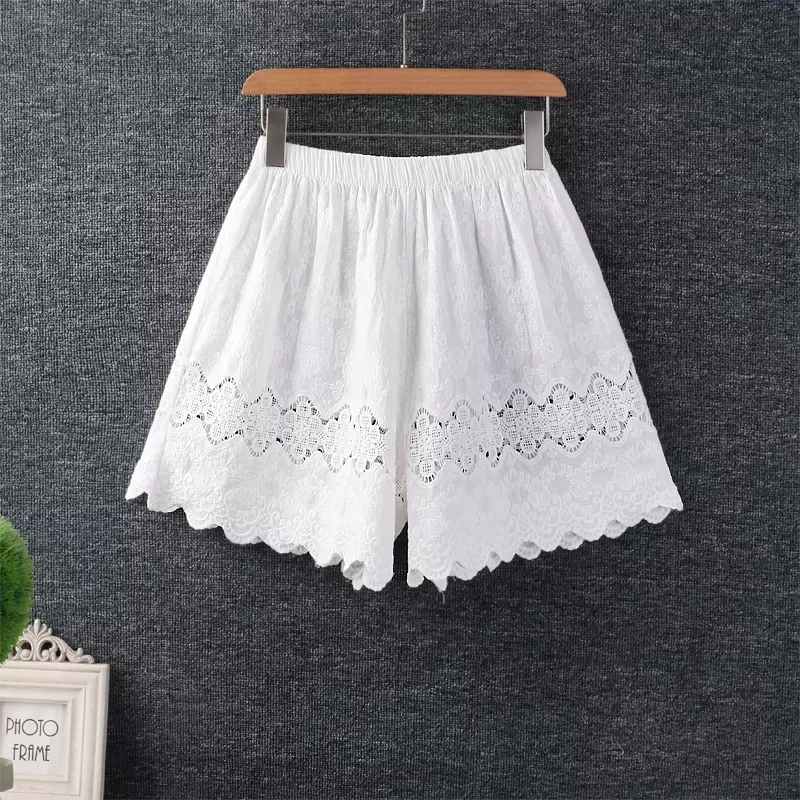 Mori Girl-pantalones cortos bordados de encaje para mujer, Shorts holgados e informales de algodón, color blanco y Beige, para verano
