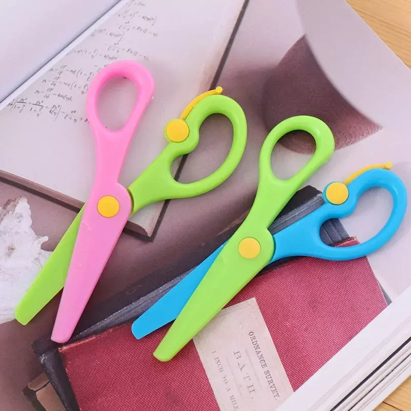 Safety Round Head Plastic Scissors Student Children Kids Paper Cutting Minions Supplies for Kindergarten School Art Tool Kits