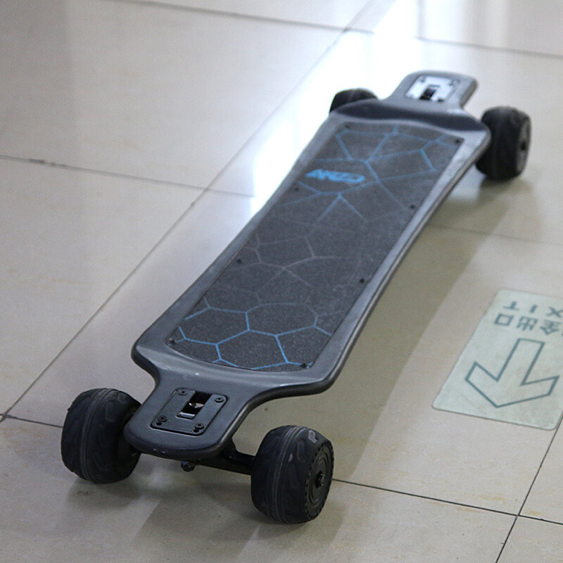 Высокая скорость 60 км/ч водонепроницаемый 4wd Электрический скейтборд Лонгборды с внедорожными колесами