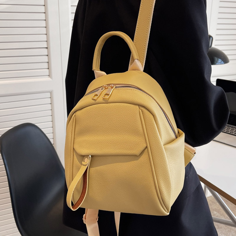 حقيبة مدرسية جديدة بألوان سادة بسعة كبيرة حقيبة ظهر نسائية صغيرة غير رسمية حقيبة ظهر من الجلد الصناعي حقيبة سفر حقيبة ظهر نسائية