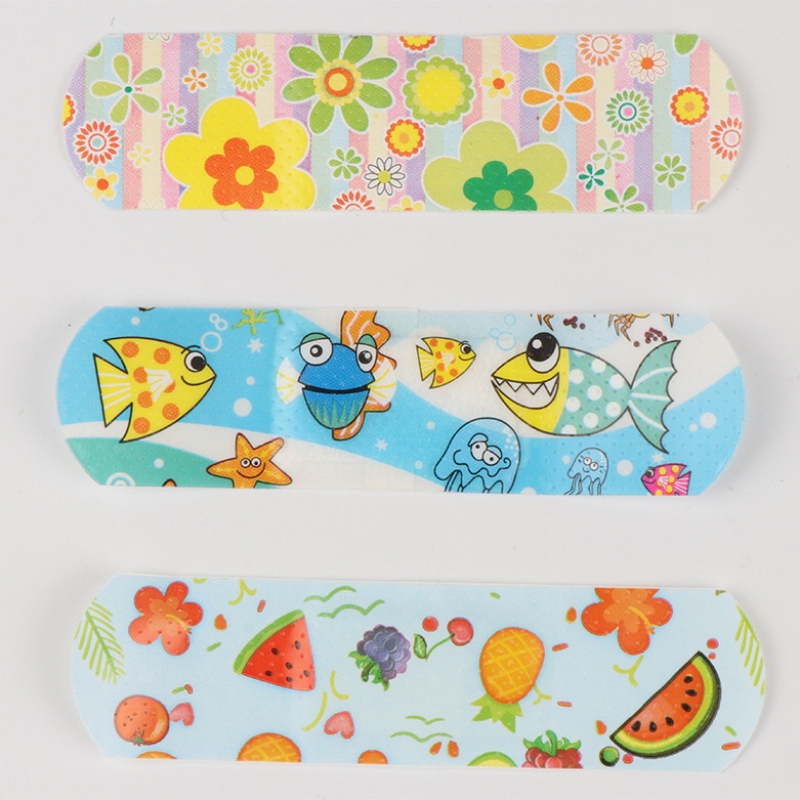100pcs/lot Self Adhesive Plasters Breathable Waterproof Bandages Cute Cartoon Patterned Patches Wound Strips Bandaids for Kids
