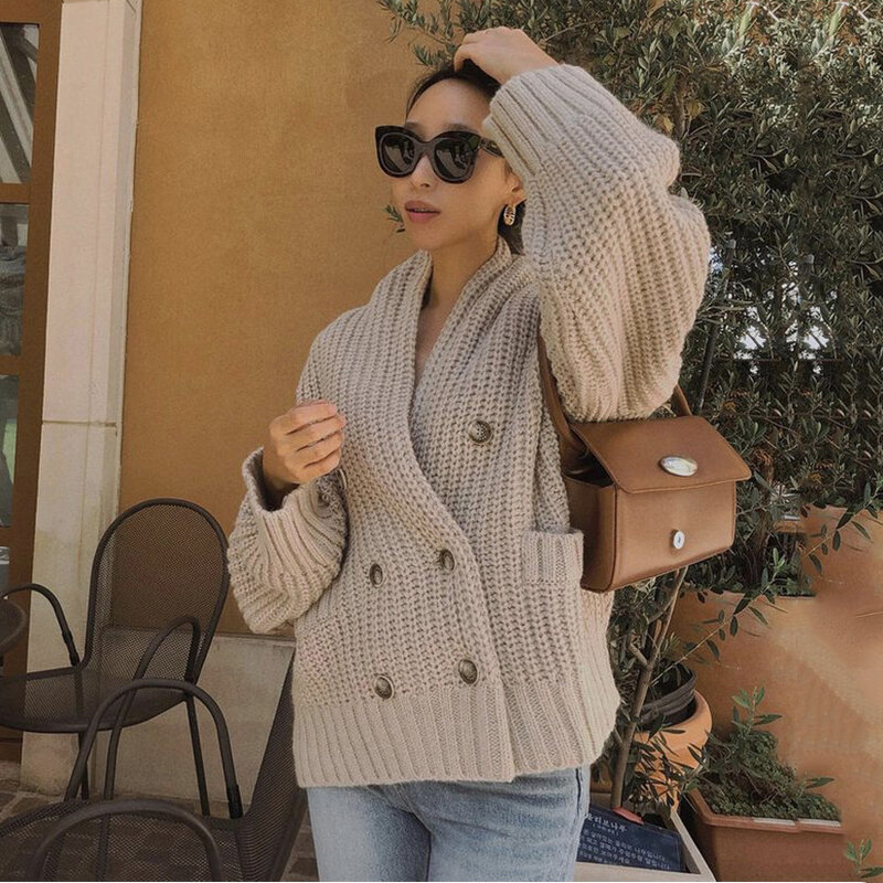 Suéter de punto de lana 100% para mujer, chaqueta holgada con silueta de hombro caído, diseño de doble botonadura, suéter grueso de otoño e invierno