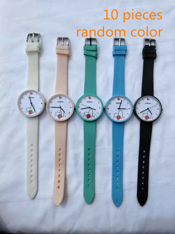Horloge Vrouwelijke Student Koreaanse Versie Siliconen Eenvoudige Casual Quartz Horloge Leuke Meisje Hart Persoonlijkheid Mode Kleur Kleine Wijzerplaat