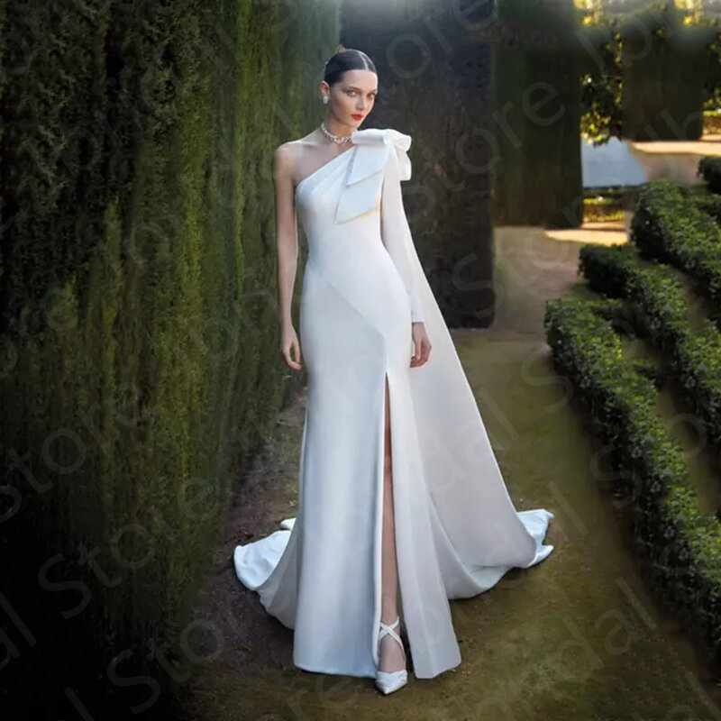 Eleganti abiti da sposa bianchi a sirena una spalla maniche lunghe abiti da sposa spacco laterale sposa Illusion Back Appliqued