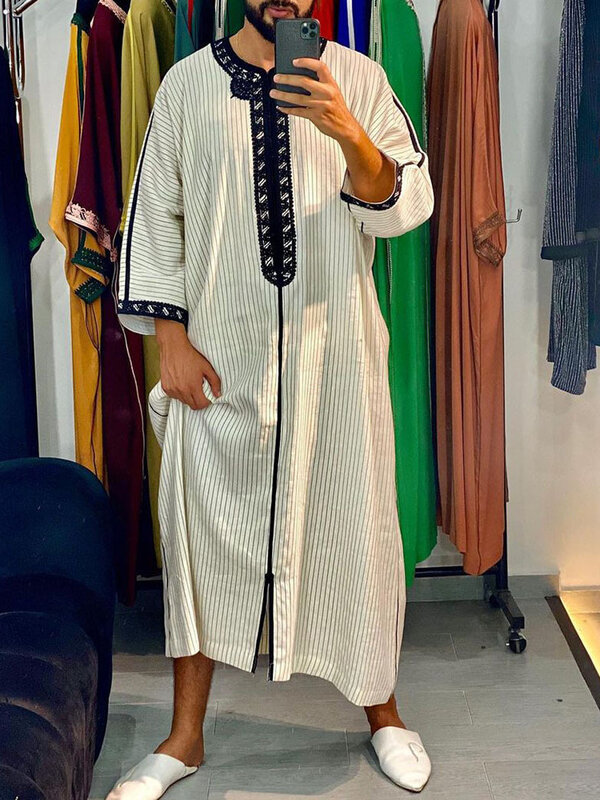 2024 New Muslim Stripe Embroidered Short Sleeved Arab Men's Robe Fashionable Simple Loose Round Neck Men Dubai Turkey Abayas