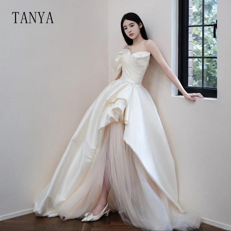 Elegante vestido de casamento de cetim e tule, decote de um ombro, vestido de noiva em linha alta, vestido de noiva fashion