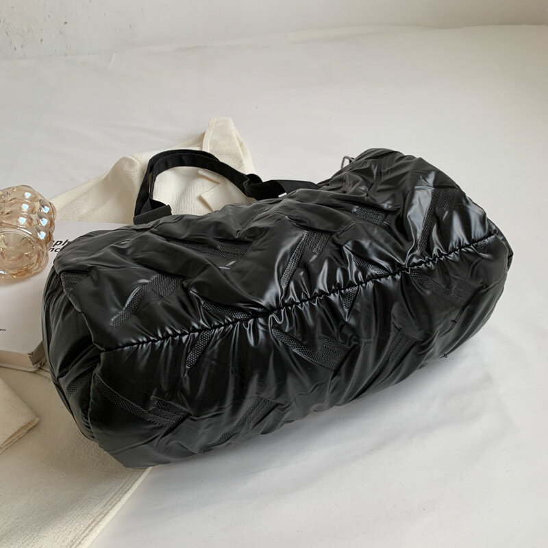 Women Bag New Popular Handbag Large Capacity Short Distance Travel Bag Winter Fashion Shoulder Tote Casual Crossbody Messenger