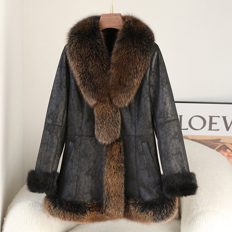 2023 Haining genuine leather fur integrated coat, high-end rabbit skin short fur collar fur women's coat