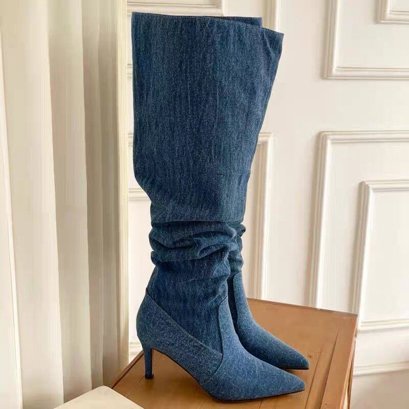 Женские джинсовые сапоги с плиссировкой, синие ковбойские сапоги до колена на тонком каблуке, осень 2023