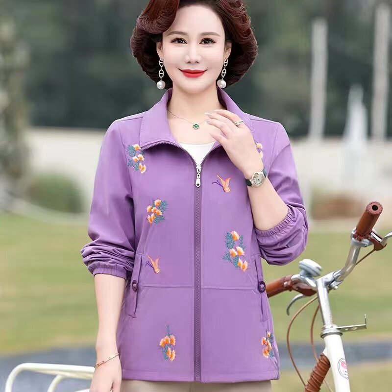 2024 Middle-Aged Elderly Mothers Windbreaker Jacket Women Spring Autumn New Outwear Short Thin Fashion Trench Coat Ladies Top