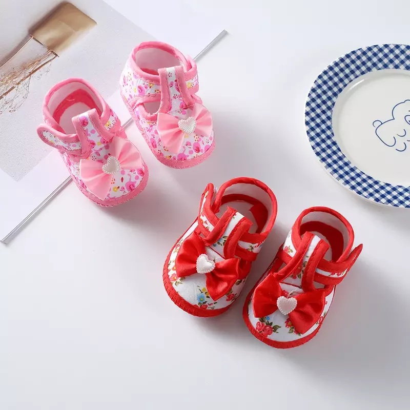Primavera nuove scarpe da principessa 0-1 anno scarpe singole per bambini scarpe da passeggio per neonati con suola morbida e fiocco carino