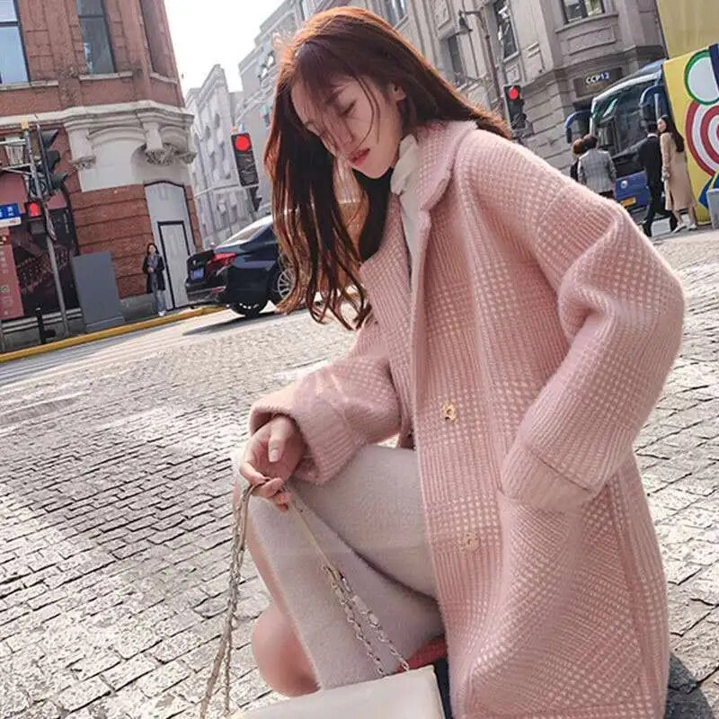 Plaid woolen woat for women 2023 New Fashion Mid Length Lazy Style Loose And Thickened Imitation Mink Fur Coat Suit Collar P26