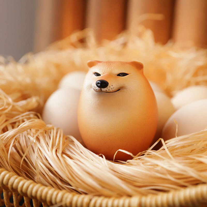 Criativo Shiba Inu Realista Egg Forma PVC Desk Decor, Dog and Egg União Decorações para Casa, Escritórios, Fun Presentes de Natal, 1Pc