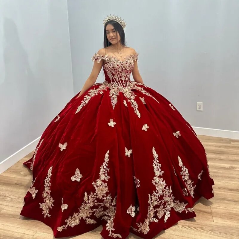 Romantico Sweetheart Neck Quinceanera abiti Sparkly 3D Flower Ball Gown borgogna Sweet 16 anni Princess Dress vestidos de anos
