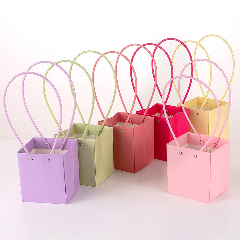 Bolsa de papel Kraft impermeável colorida, Handheld Gift Snack Bouquet Handbags, Festival Flower Gift Packaging Handbag, Novo