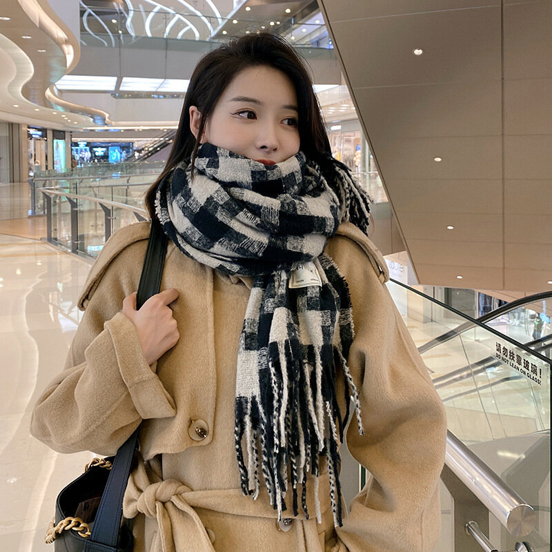 Large Plaid Scarf Women's Autumn and Winter Warm Long Thickened Scarf Cashmere Material for Warmth and Wind Resistance