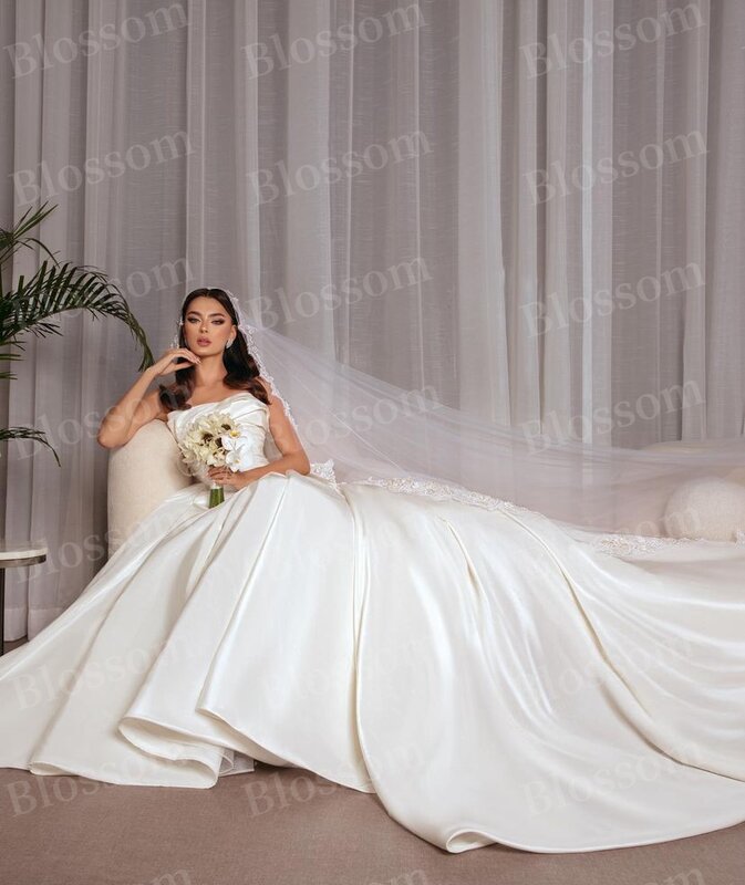Мягкие атласные свадебные платья без бретелек, бальное платье с длинным хвостом, кружевная Фата, высококачественное индивидуальное свадебное платье, свадебные платья