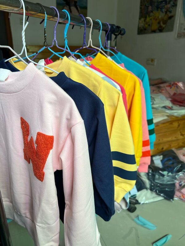 Wyn-子供用スウェットシャツ,男の子と女の子用のスウェットシャツ,かわいいプリント,アウターウェア,ベビーコットン服,トップス