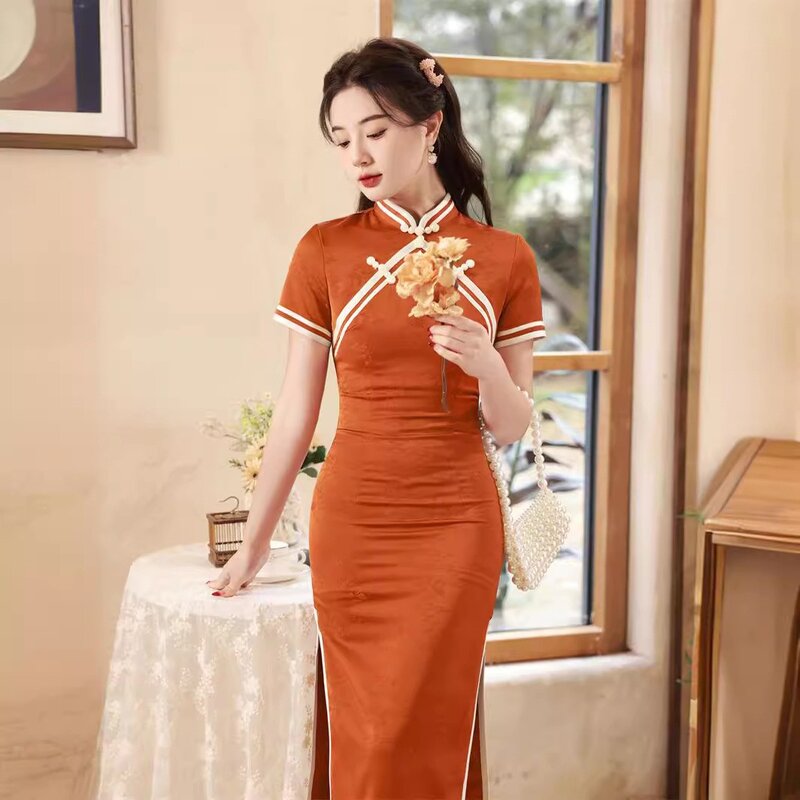 Vestido tradicional de qipao para mulheres, fino e dividido, cheongsam sedoso, vestido casual diário, primavera e verão, estilo chinês, sexy, novo, 2024